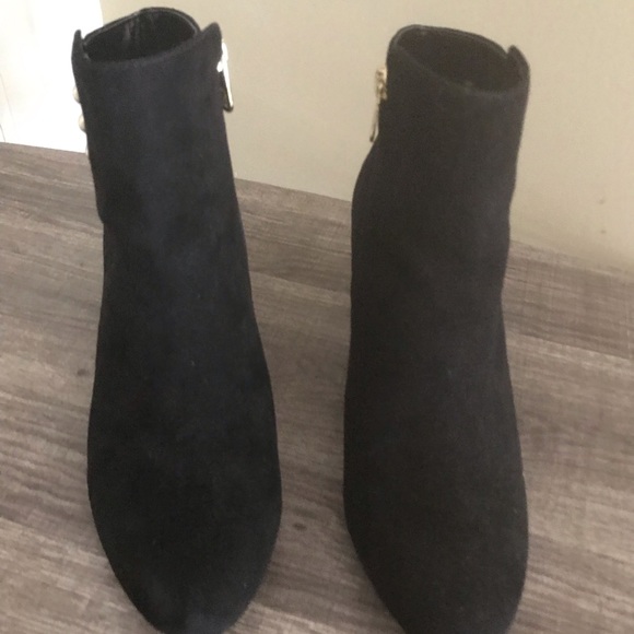 Anne Klein Suede Booties, 3” heel, 8 1/2 M, - Picture 5 of 5